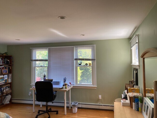 Building Photo - 65 Fessenden St
