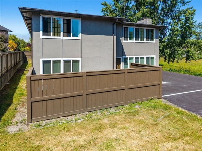Building Photo - 4564 Valley W Blvd