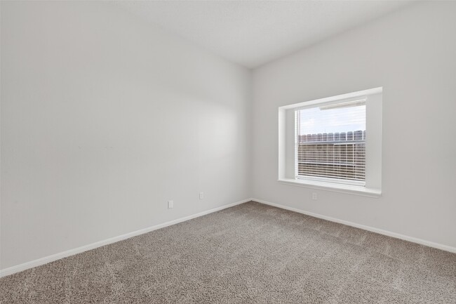 Building Photo - 3126 Lakefield Way