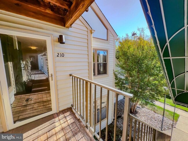 Building Photo - 13405 Shady Knoll Dr