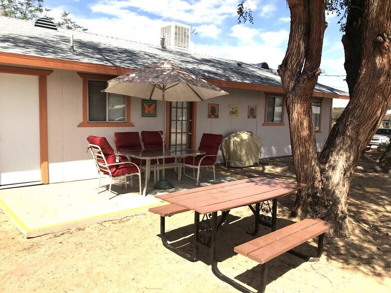 Building Photo - 73829 S Slope Dr