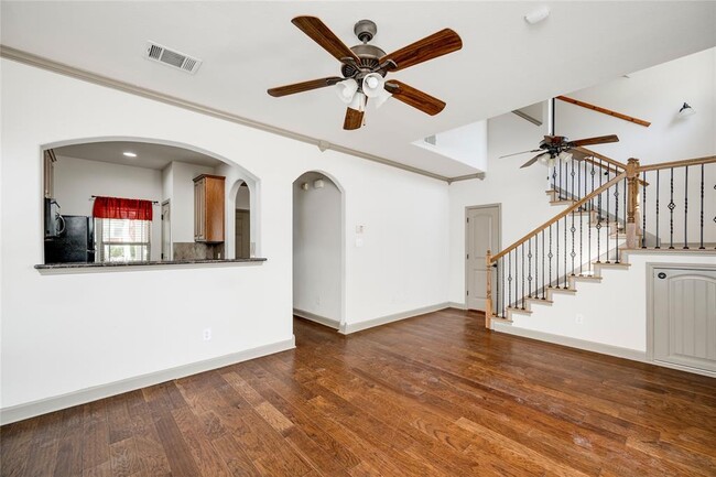 Building Photo - 483 McGarity
