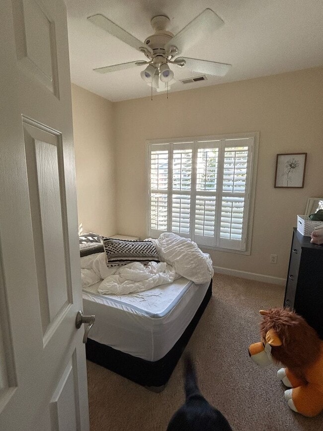 Building Photo - Spacious 3-Story Townhome Near Crabtree – Available January 15