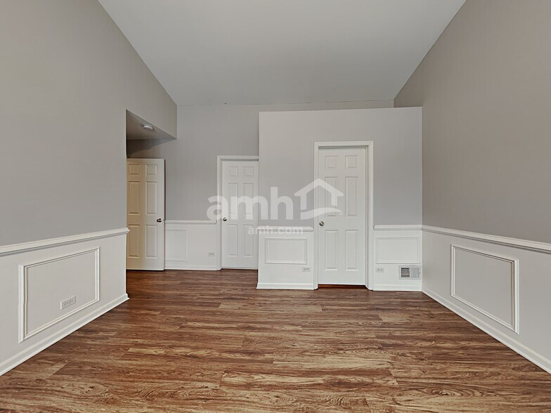 Building Photo - 2087 Kate Dr