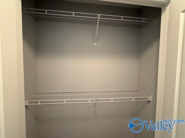 Building Photo - 5033 SE Valley Cove Dr