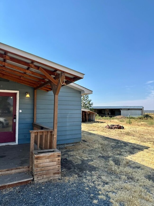 Building Photo - Nice home for rent in Metolius!