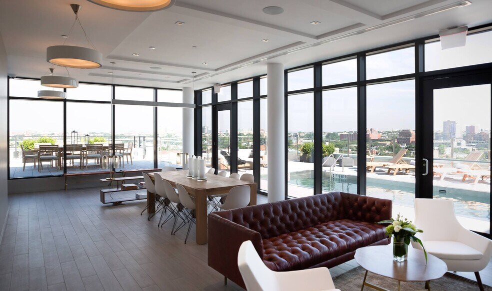 Rooftop community room - 160 1st St