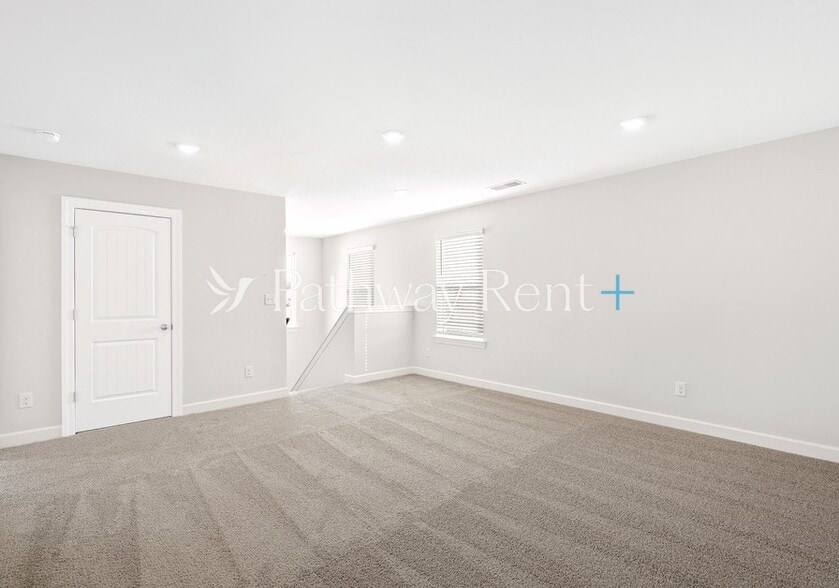 Building Photo - 2412 Nabali Wy