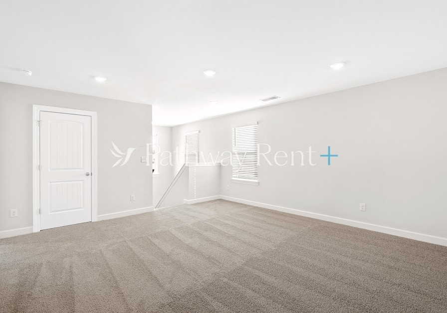 Building Photo - 2411 Nabali Wy