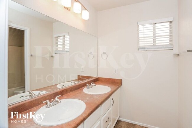 Building Photo - 7909 Hornbeam Ct
