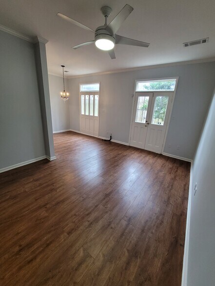 Living area - 2270 Tunis Cv