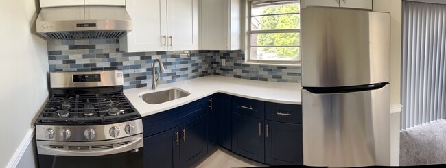 Building Photo - 47 Garden View Ter