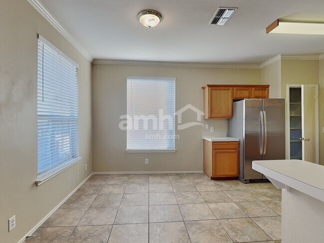 Building Photo - 2326 Loquat Ln