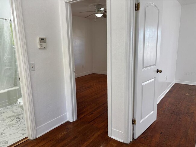 Building Photo - 1437 Pine St