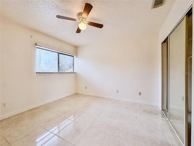Building Photo - 2113 Honour Rd