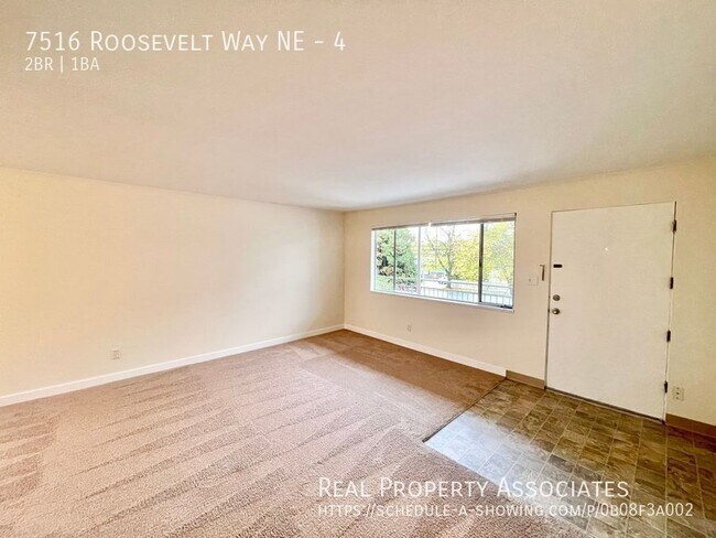 Building Photo - 7516 Roosevelt Way NE