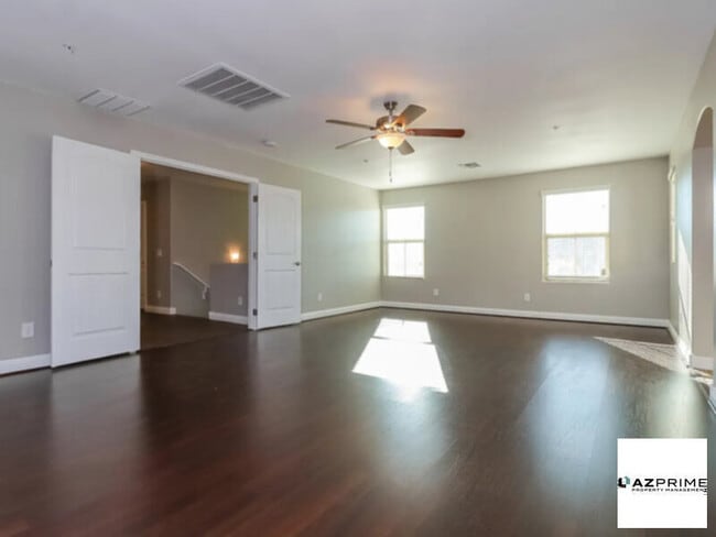 Building Photo - 2966 N Acacia Way