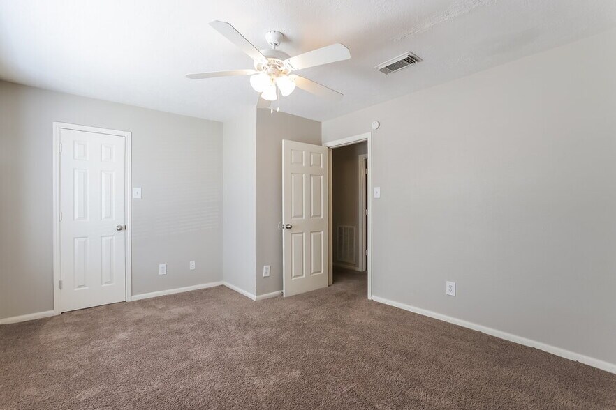 Building Photo - 5618 Imperial Grove Dr