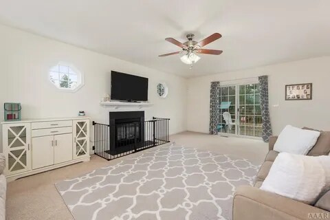 Building Photo - 207 Enchanted Wy