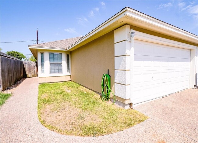 Primary Photo - 6634 Rhine Dr