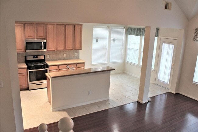 Building Photo - 22511 Parkvine Ln