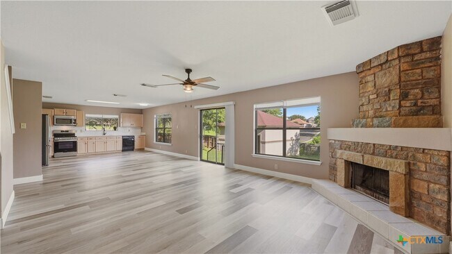 Building Photo - 7338 Raintree Forest