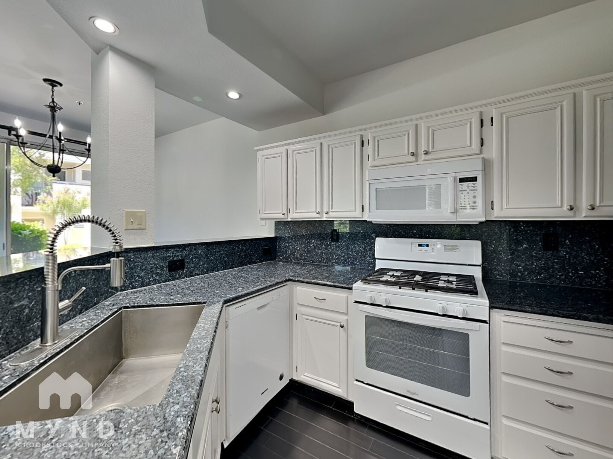 Building Photo - 1058 Niguel Ln
