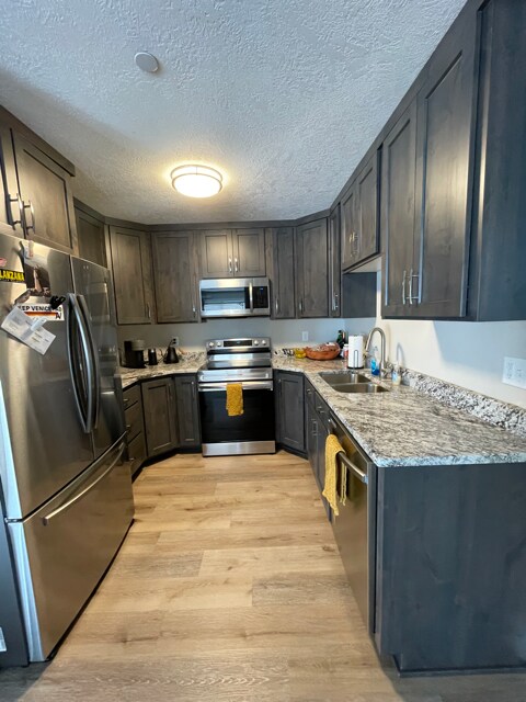 Building Photo - 205 Lakewood Rd