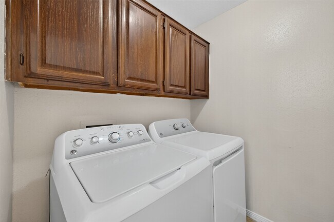 Building Photo - 2935 Cane Field Dr