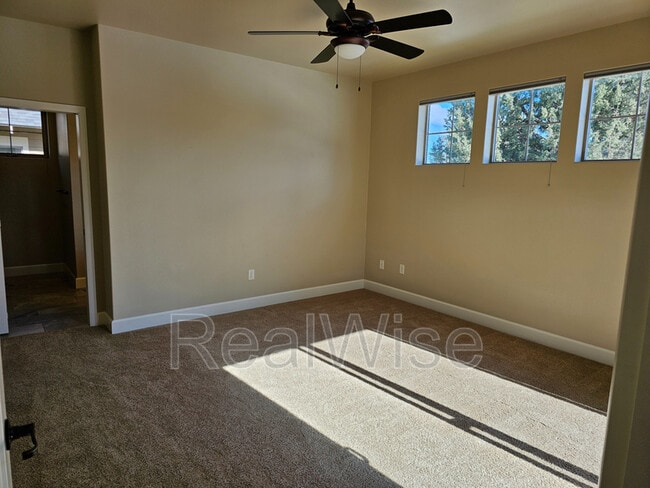 Building Photo - 11136 Desert Sky Loop