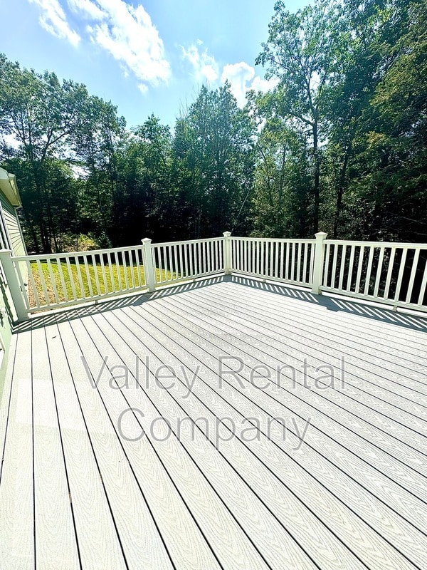 Building Photo - 118 Linden Ridge Rd