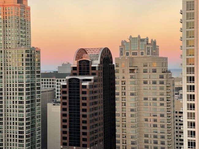 Building Photo - 10 E Ontario St