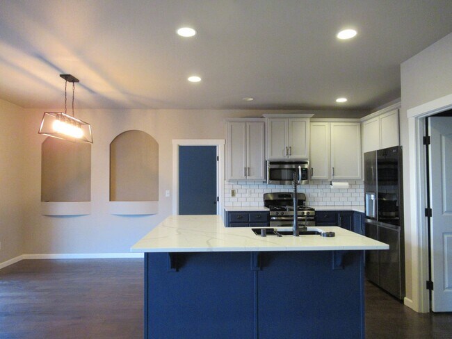 Building Photo - 5522 Charlotte Ave SE