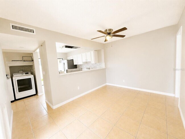 Building Photo - 5104 Springwater Ct