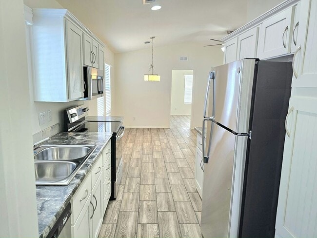 Building Photo - 8869 E Baseline Rd