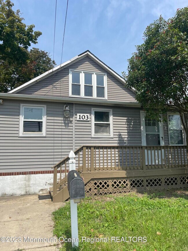 Building Photo - 103 Pavilion Ave