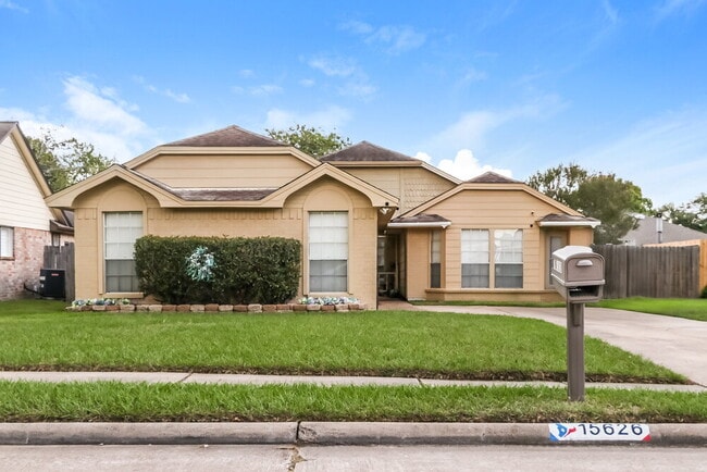 Building Photo - 15626 Barbarossa Dr