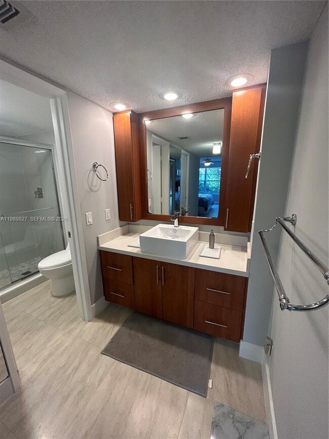 Building Photo - 4017 N Cypress Dr