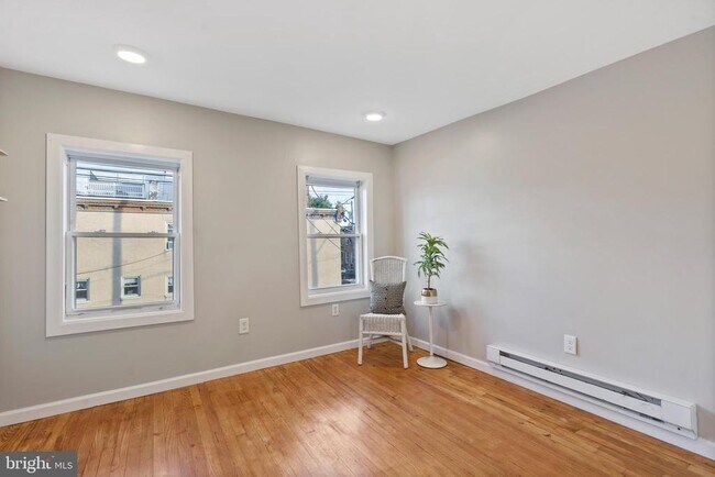 Building Photo - 1836 Memphis St