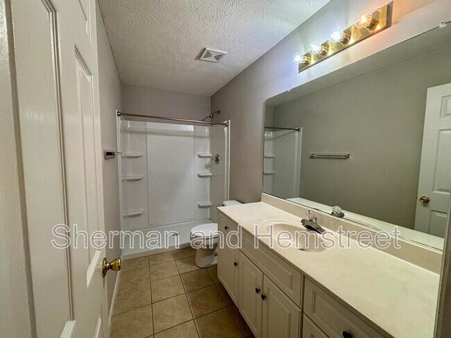 Building Photo - 802 Fripp Ct