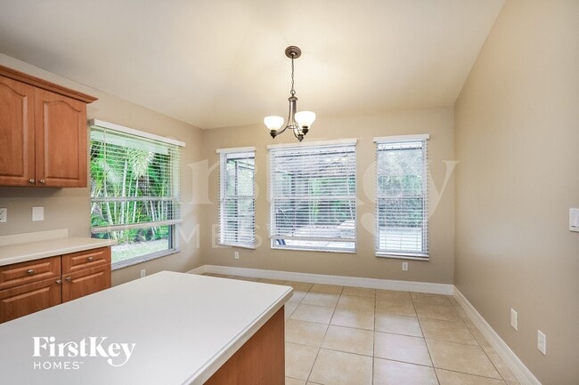 Building Photo - 419 Conlee St