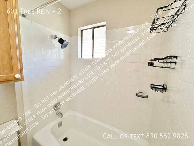 Building Photo - 601 Free Rein