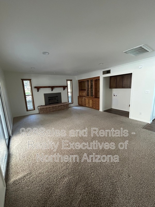 Building Photo - 3341 S Walkup Dr