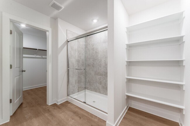 Building Photo - Welcome to your dream home in the prime lo...