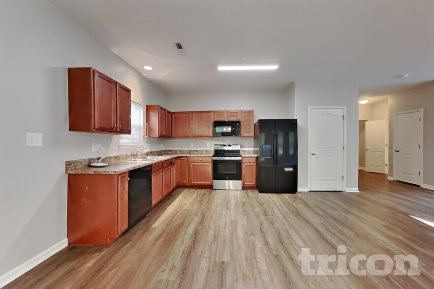 Building Photo - 917 Leatherstone Ln