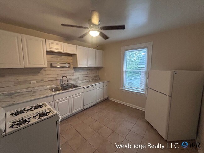 Building Photo - 3732 Herbert Ave