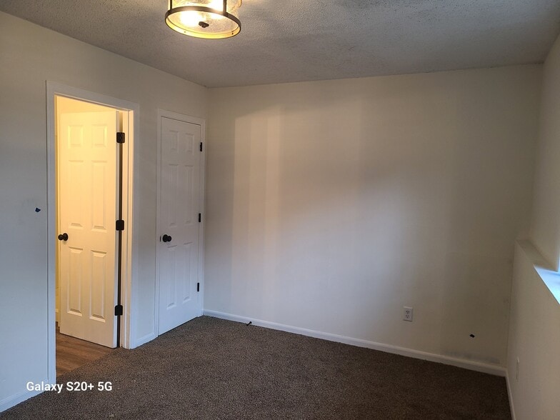 Building Photo - 13885 Ironstone Tr NW