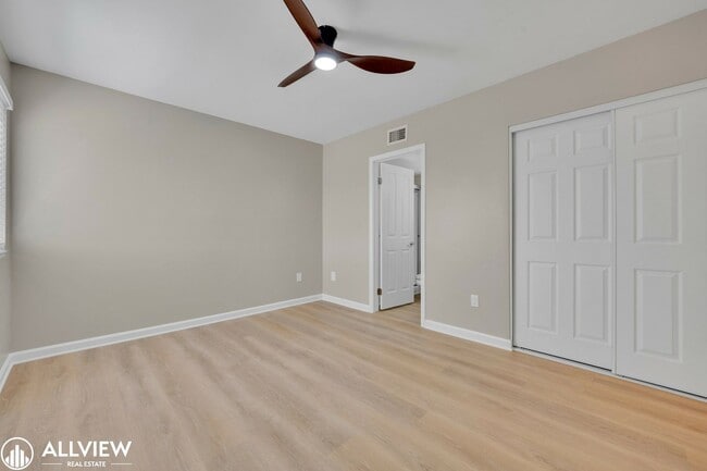 Building Photo - Beautifully Renovated 2-Bedroom Corner Tow...