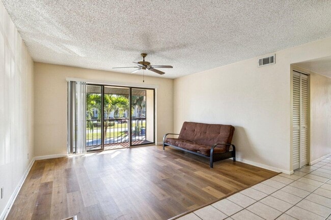Building Photo - 618 Sea Pine Way
