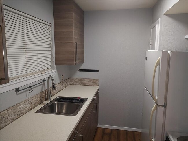 Building Photo - 1514 Parker Ln